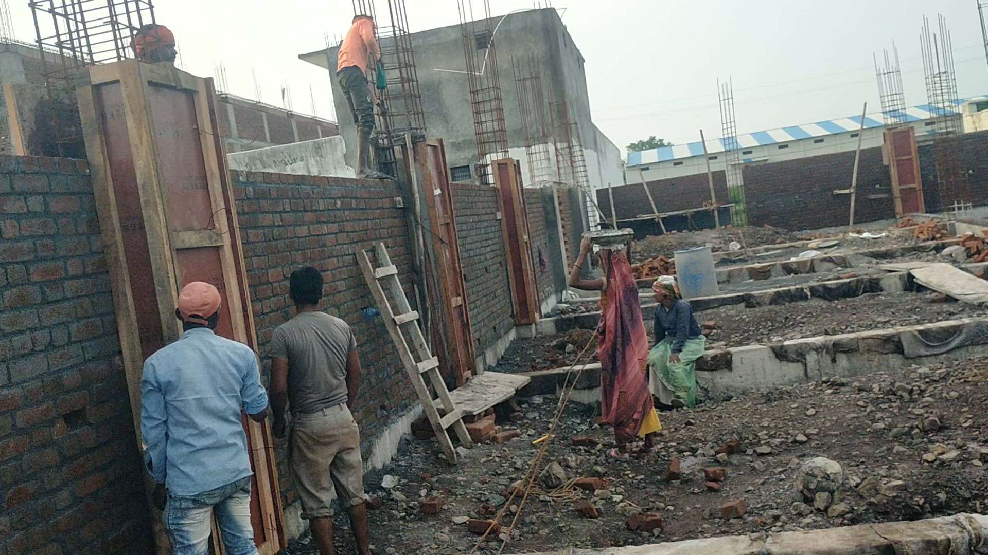 Civil Work for Warehouse/Godown.


call us for your 
 #pcdjabalpur #constructionsite #Contractor #designers #Architect #architecturedesigns #exterior_Work #CivilEngineer #civilconstruction #civilcontractors #HouseConstruction #warehouse #godowns