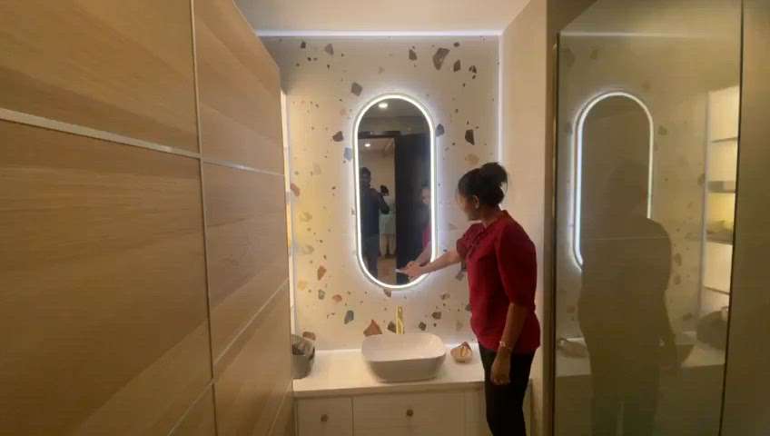 Smart mirror installed in recent project . WhatsApp +917253802232 for more details #Washroom #InteriorDesigner  #Architectural&Interior #villainteriordesign #interiorcontractors  #interastudioLuxury  #interiorarchitect  #finarchinteriors
