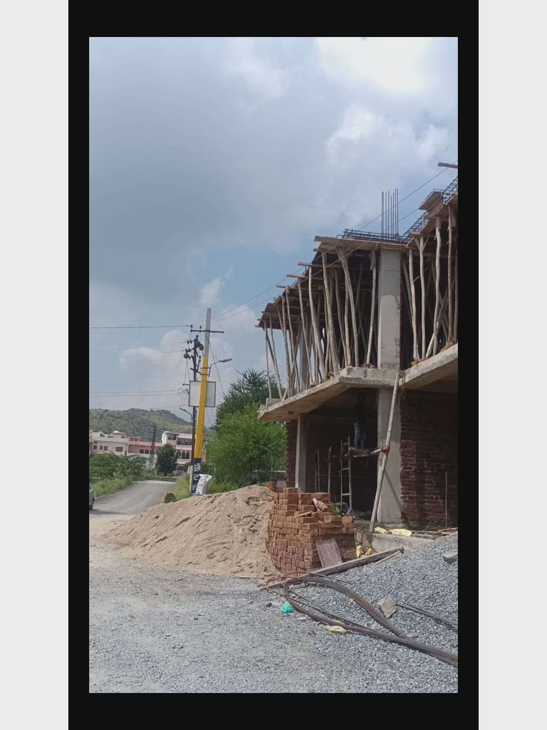 work in process🚧
#Under construction.

 #Architect #CivilContractor 
#InteriorDesigner #modernhome #LUXURY_INTERIOR #exteriors #udaipur 
@borana_builders