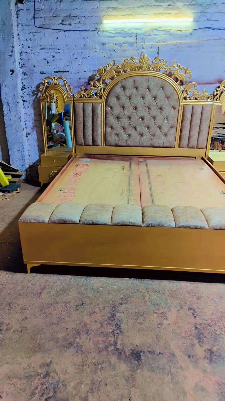 Italian Gold Leaf Elaborately Carved Bed | #bed #furniture #viral #subscribe #trending #home #sofa  #follow_me  #short  #Shorts  #LUXURY_BED
