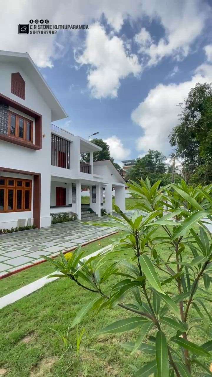 ⭕️CONTACT 7907207311,9847897482⭕️
#BangaloreStone  #LandscapeGarden  #LandscapeDesign  #KeralaStyleHouse  #keralahomedesignz  #gearstone  #kadappastone  #tandorstone