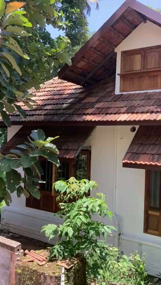 #TraditionalHouse #KeralaStyleHouse #naduvattom #Freeplan_Nadumuttam_singlefloor #nadumuttam #keralabuildingdesigns #Nalukettu #nalukettveddu 2600 SqFt nalukettu veedu ongoing project final stage
