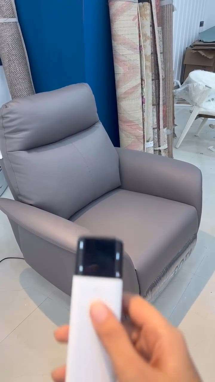#we are making menual and remote control recliner  #hometheaterdesign  #homethatre  #recliner  #InteriorDesigner  #HomeDecor  #homeinteri  #homeinteriors