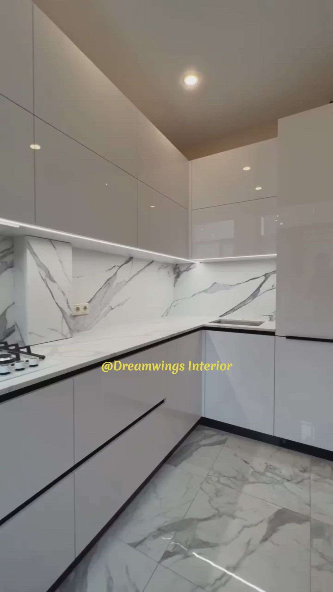 Glossy White Modern Kitchen Style 
Best Modular Kitchen Design Noida 

 #dreamwingsinterior  #modernhousedesigns  #ModularKitchen  #trendingdesign  #dreamwingsinterior  #koloviral  #kolonoida
