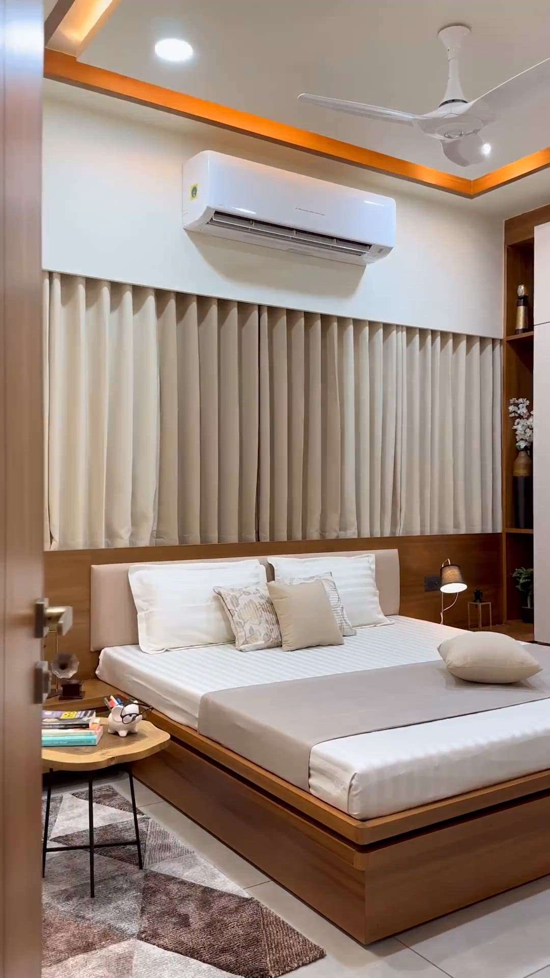 Bedroom Interior Design ❤️
+91 8077017254
 #BedroomDecor  #MasterBedroom  #KingsizeBedroom  #BedroomIdeas  #BedroomIdeas  #BedroomCeilingDesign  #WoodenBeds  #bedroominteriors  #BedroomLighting  #bedroomwardrobe  #bedroomdoors  #InteriorDesigner  #Architectural&Interior  #interiorlovers  #interiordesigners  #interiorstylist  #interiorghaziabad  #Delhihome  #HouseDesigns  #HouseConstruction  #CivilEngineer  #civilcontractors  #civilwork  #civilengineeringworld  #interiorcontractors  #LUXURY_INTERIOR  #gaziabad  #muradnagar   #meerut  #muzaffarnagar  #haridwar  #roorkee  #saharanpur  #hapur  #bulandshahar  #agra  #mathura  #chandigarh  #gurugram  #noida  #greaternoida  #faridabad  #LUXURY_INTERIOR