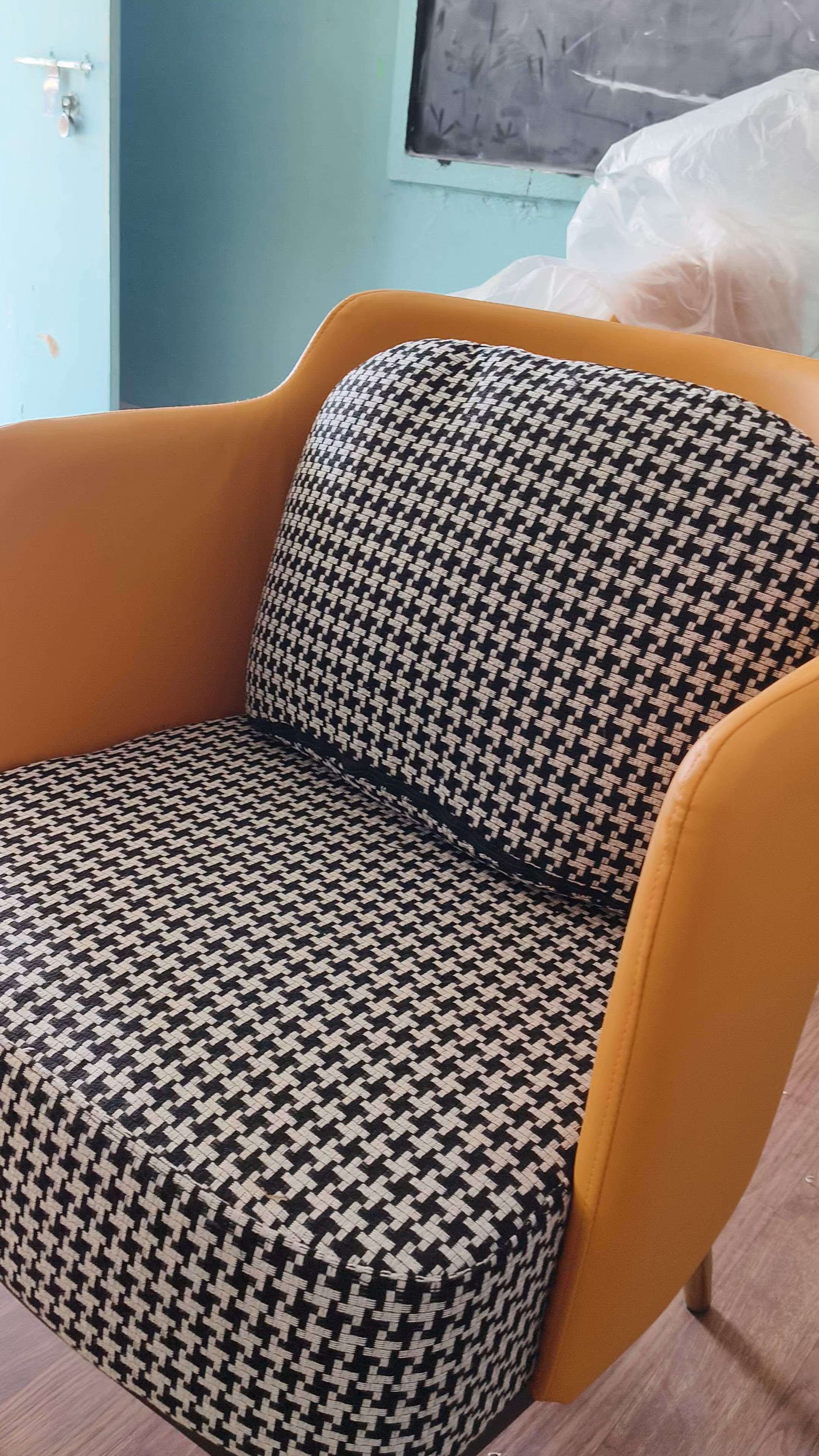 best chair cushion for all india service
contact number...8827766794
.
.
.
.
.
.
..
. # #DiningChairs  #HIGH_BACK_CHAIR  #DiningTableAndChairs  #HIGH_BACK_CHAIR  #chair  #chair&table  #3chair  #chairbars  #3chair  #chairsofa  #chaircleaningservices  #chairinterior  #chair​​