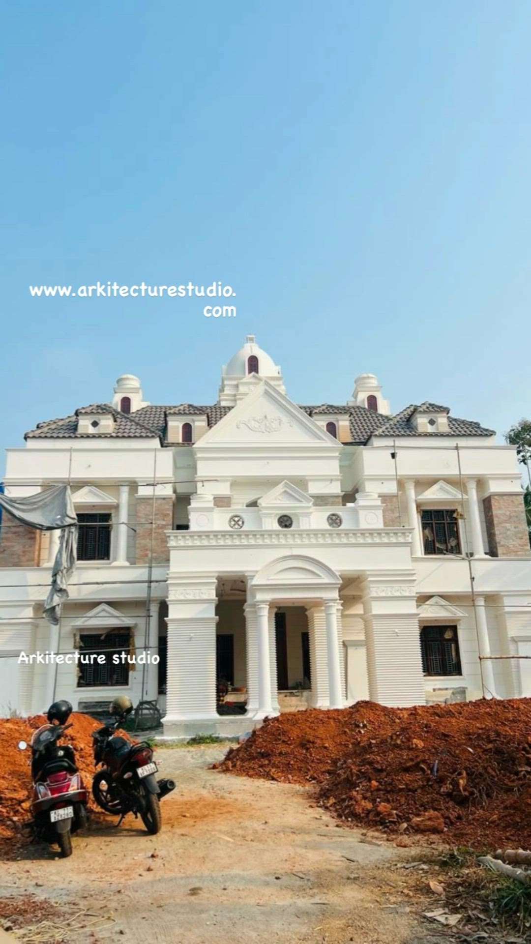 on going project 
colonial style architecture
 www.arkitecturestudio.com

 #kerala
 #indianhomes 
 #HouseDesigns 
 #keralahouse