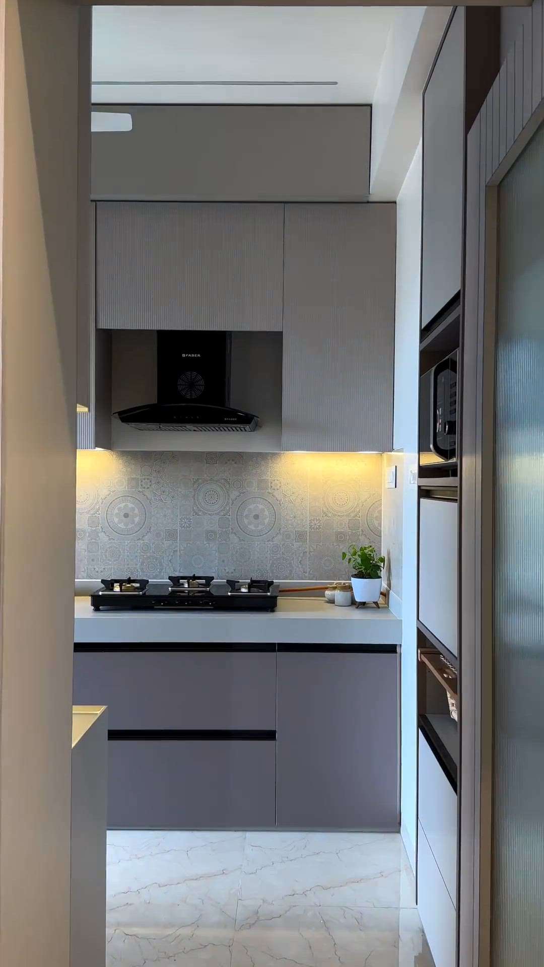 Amazing Modular kitchen latest design by Majestic modular kitchens Pvt Ltd.
#modularkitchendesign
#LShapeKitchen
#faridabad
#palwal
#hodal
#gurgaon
#kitchenmanufecturer
#kitchenmakeover
#kitchenmanufacturer
#ACRYLICKITCHEN
#HIGHGLOSSKITCHEN
#STAINLESSSTEELKITCHENS
#livspacefaridabad
#livspace
#modular_kitchen
#latestkitchendesign
#kitchendesign
#ModularKitchen
#interior_designer_in_faridabad
#palwal
#kitchencabinets
WWW.MAJESTICINTERIORS.CO.IN
9911692170