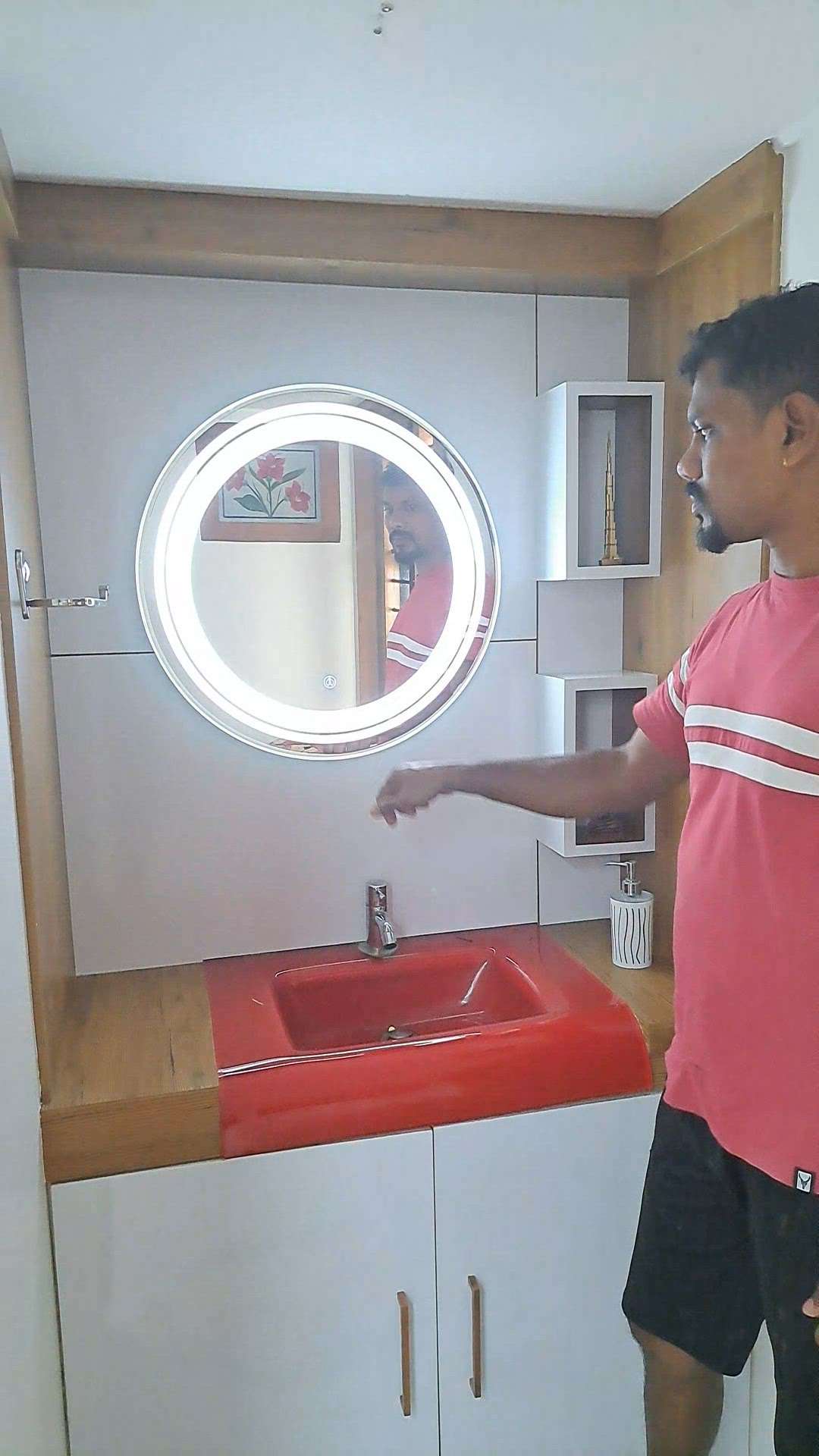 tuch mirror