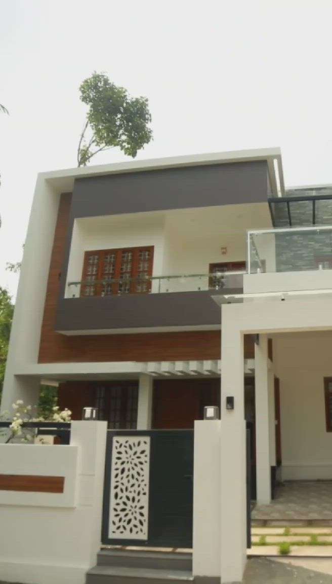 Completed Project
@ Vyttila. Ernakulam

#completed_house_construction #architecturedesigns #ContemporaryDesigns #Architectural&Interior #LandscapeIdeas #architecturekerala #keralahomeplans