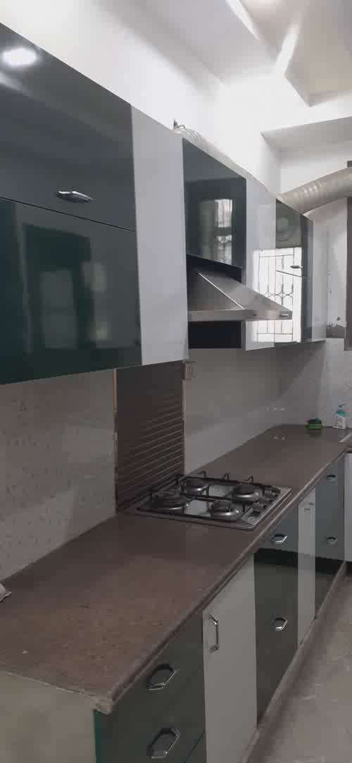modular kitchen 
Best materials and assembled 
best finishing work and materials 
contact me  7862004060