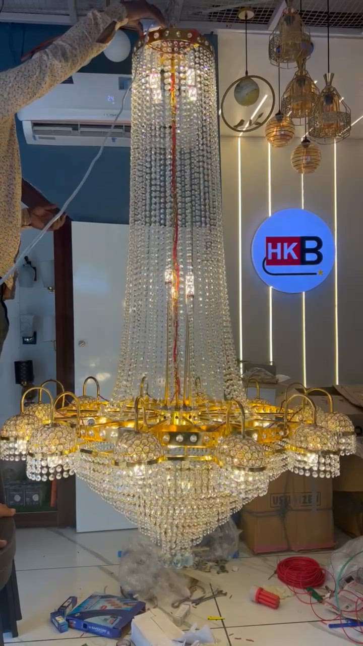 #jhumar #fancyjhumar #fancychandelier #crystaljhumar #crystallights #templedesign #hkbelectrical #Architectural&Interior