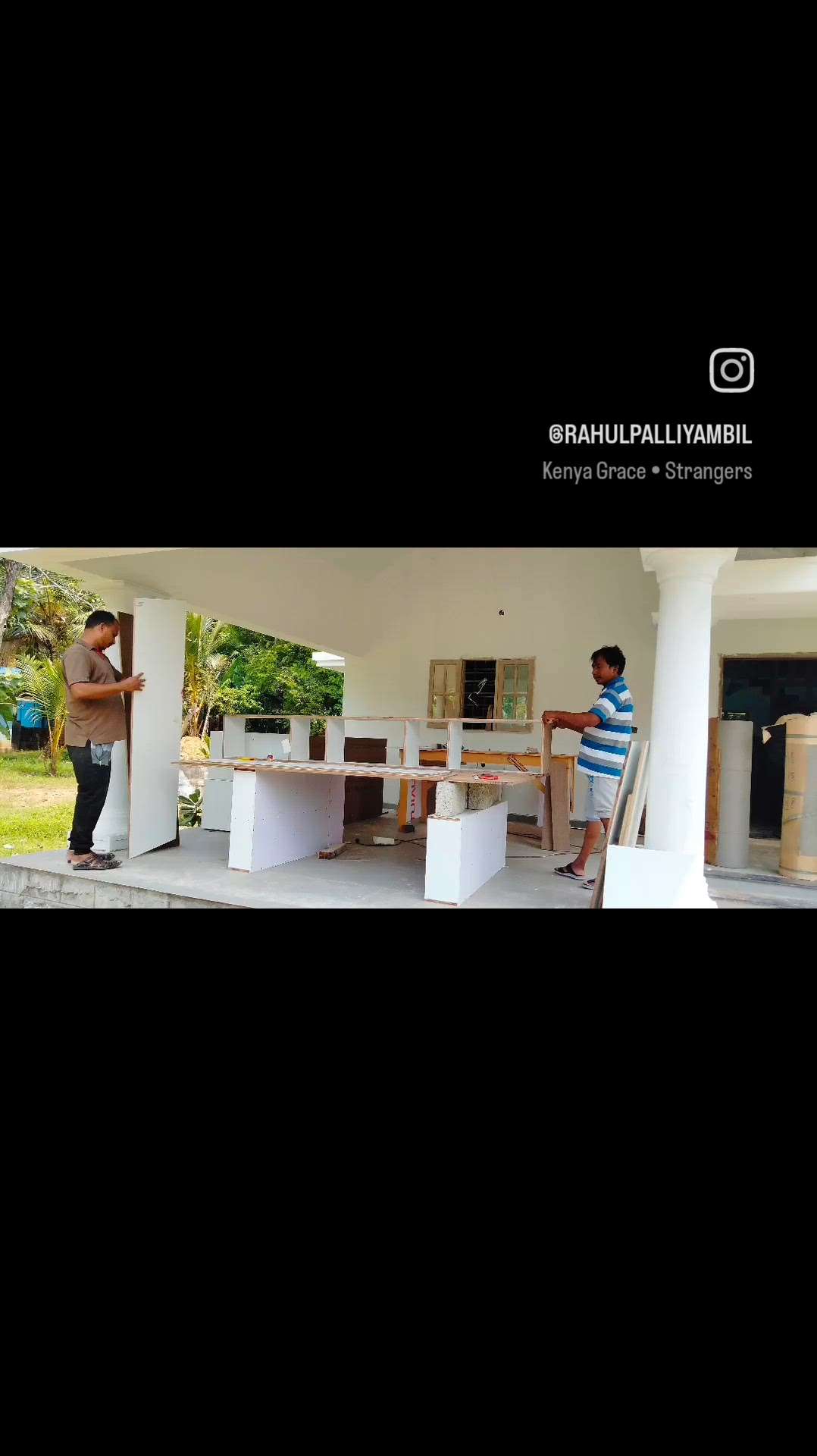 "The Kitchen is the Heart of the Home"

 #KitchenIdeas  #KitchenCabinet  #ModularKitchen  #InteriorDesigner  #modularkitchenkerala  #lshapedkitchen  #KeralaStyleHouse  #KitchenTable