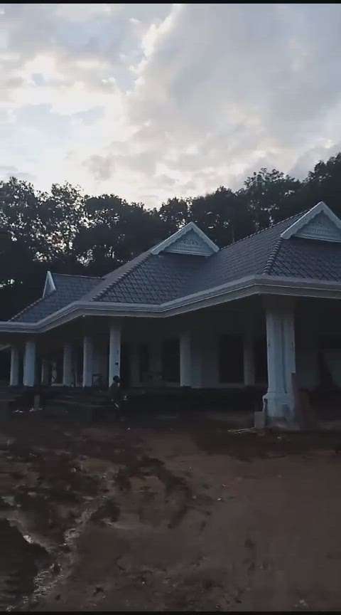 LOYALTY constructions Renovation Thrissur koorkenchery
call:7012261887