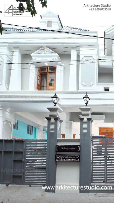 colonial exterior
www.arkitecturestudio.com
 #colonialhouse
 #luxuryhomes
 #keralaarchitect