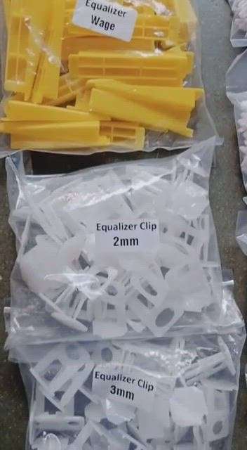 Tile equlaizer wedge clip and spacer wholsale 9048459840
