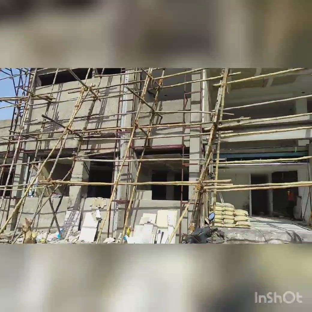 KULHARA'S ASSOCIATE'S
chetan kulhara 
9074221889
#johnson tile office interior work🏘️🏘️