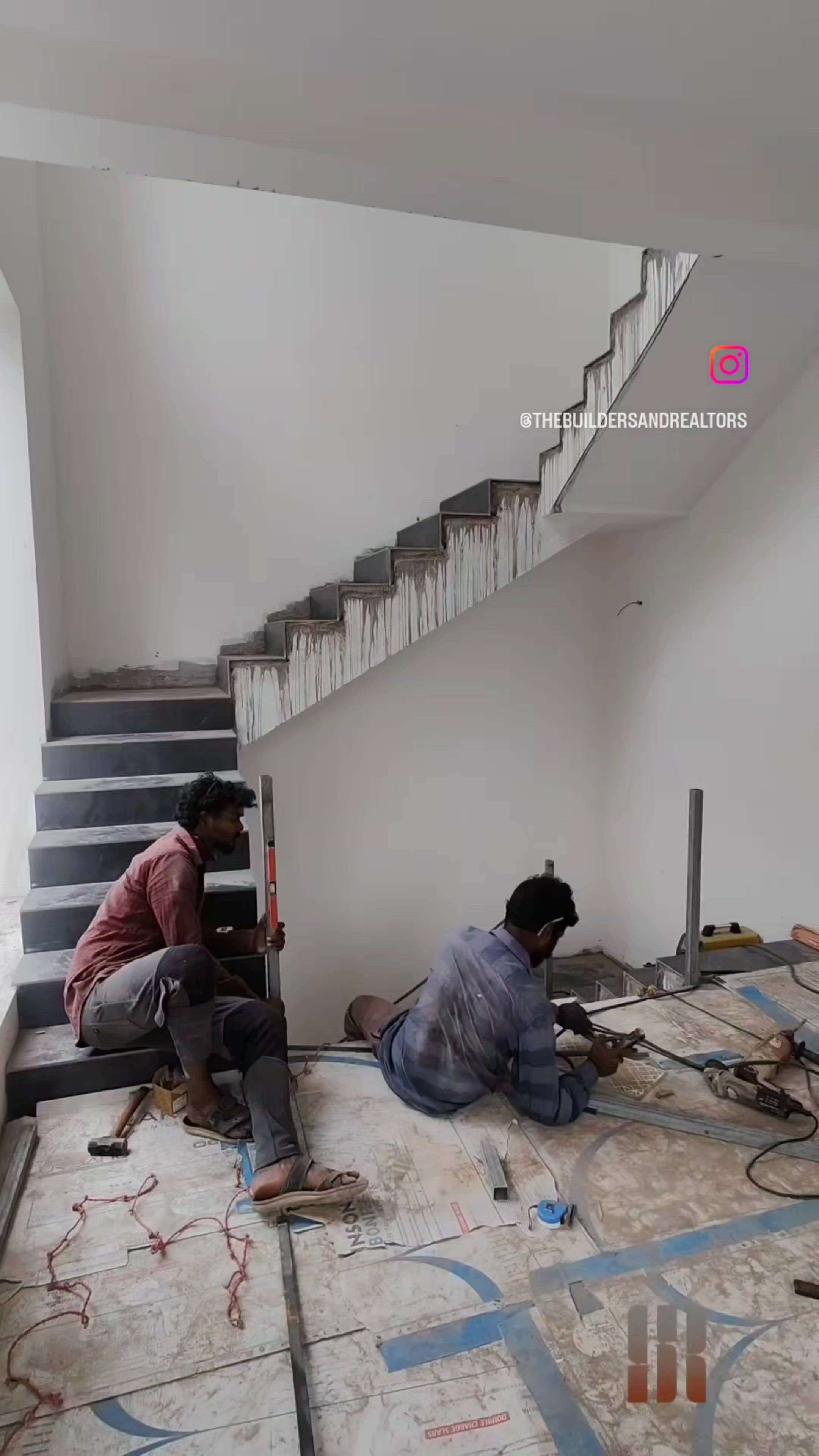 #designedbycivilengineer #InteriorDesigner #StaircaseDecors #new_home #homeinterior #CivilEngineer #architecturedesigns #Architect #HouseDesigns #jaliwork #ContemporaryHouse #ContemporaryDesigns #tbt❤️ #LUXURY_INTERIOR #KeralaStyleHouse