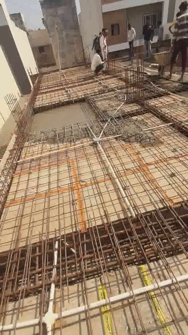 30 X 50  slab Casting At Shrinath Colony Khargone Contact for building Construction and Drawing 
7415800208
 #building  #civil_engineer  #designer  #structure