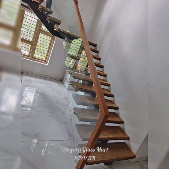 Staircase with wooden and Glass...
ഗ്ലാസ് സ്റ്റൈർ കേസ്...