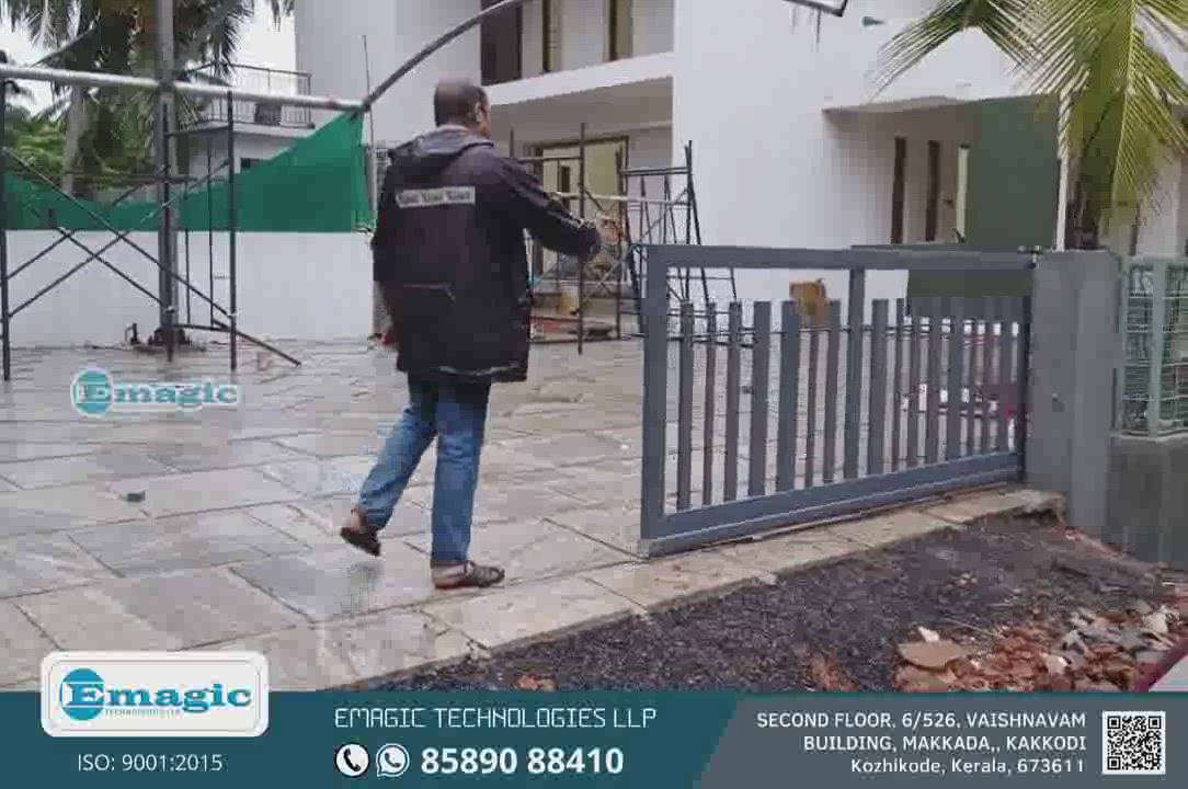 Cantilever Sliding Gate 

(Gate without wheel & track)

Emagic Technologies LLP 

 #cantileverGates  #cantilever  #Architect  #engineering   #architecturedesigns