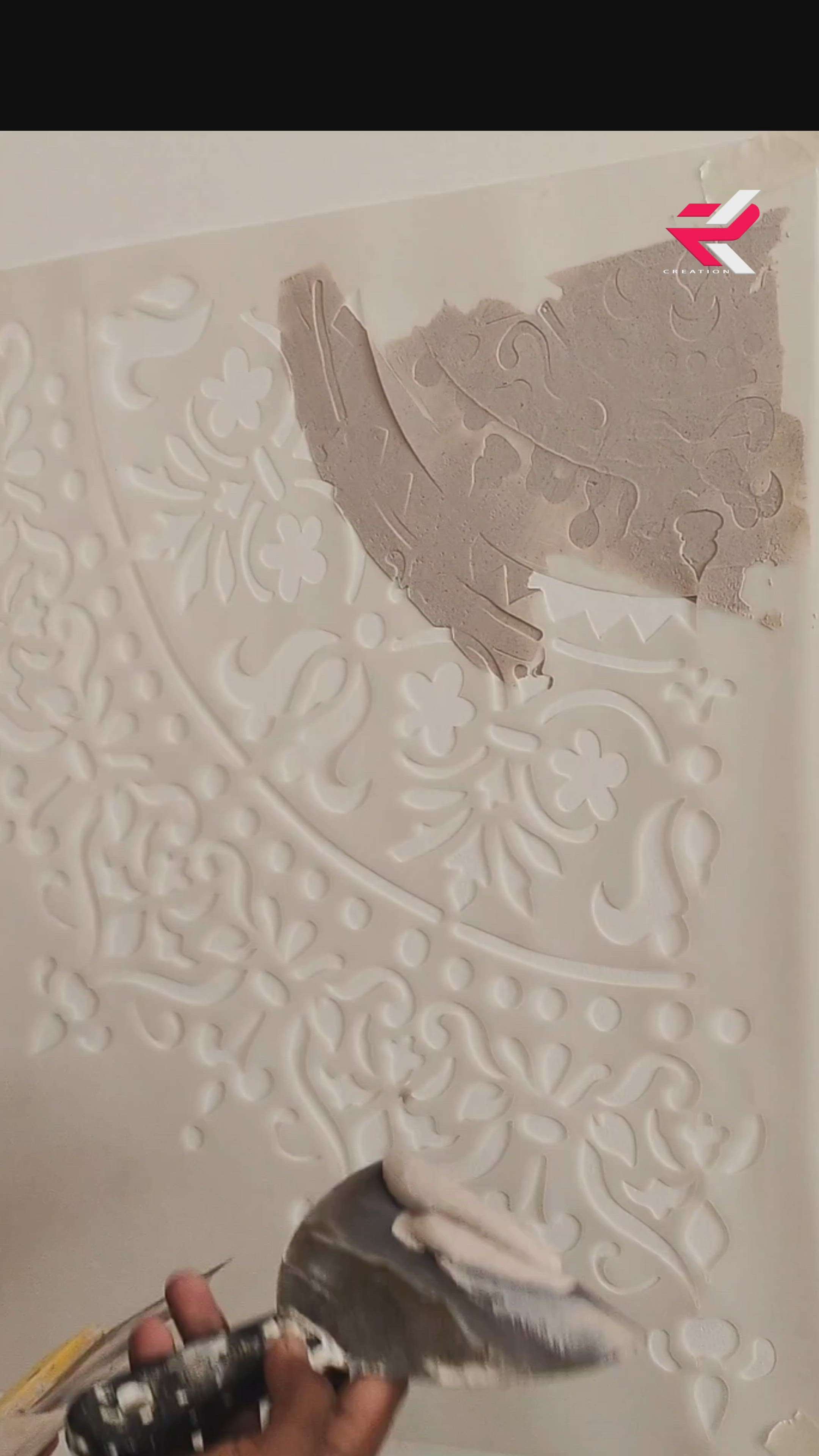 Bedroom wall stencil art
 #stencilsdesigns  #TexturePainting  #WallDecors  #WallDesigns  #costomized  #qouality  #customized_wallpaper  #LivingRoomDecoration  #TexturePainting  #MettalicPainting   #BedroomDecor