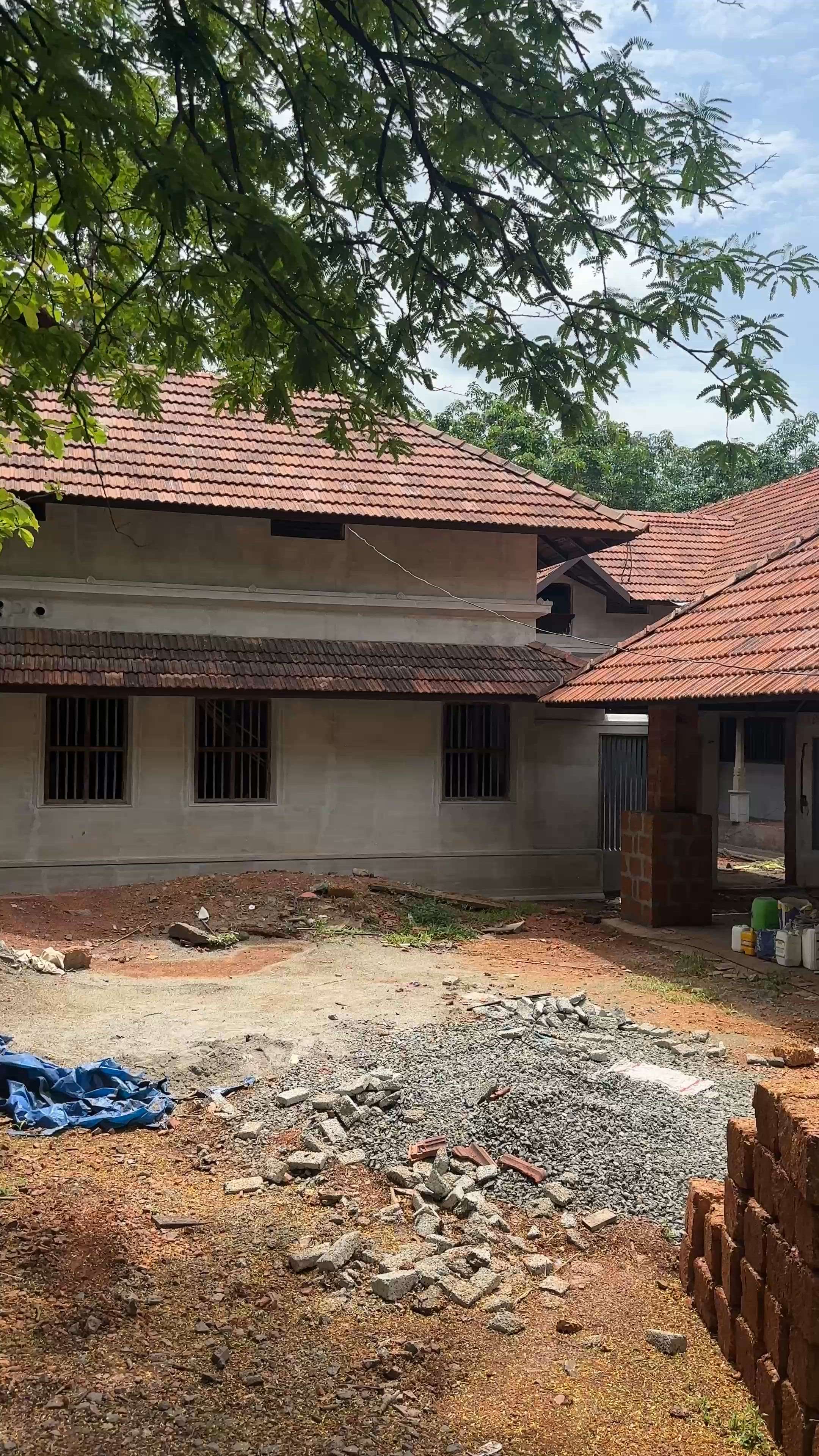 #TraditionalHouse #NALAKATH #nalukettveddu #KeralaStyleHouse #keralatraditionalmural #keralatraditionalarchitecture 
on going project at Palakkad.