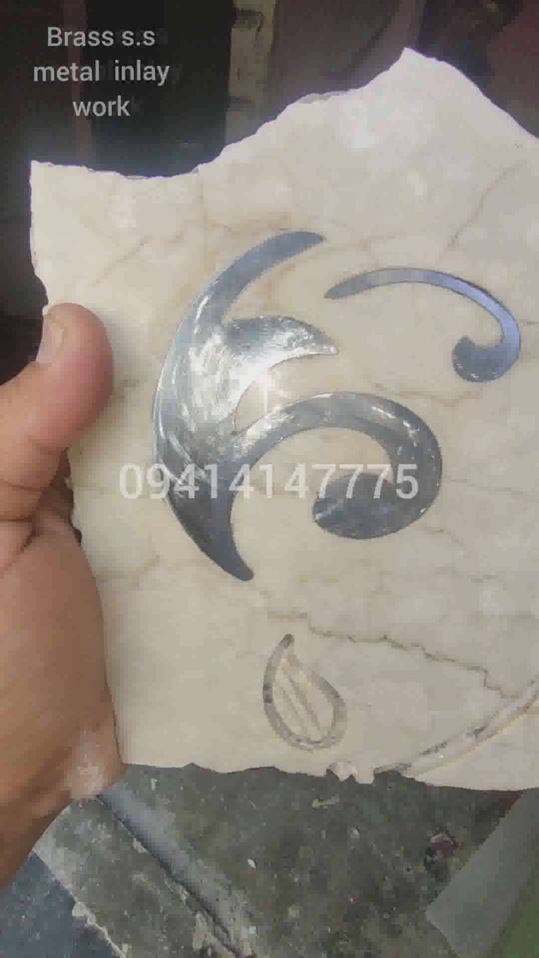 Italian marble bottichino floor design brass as inlay work