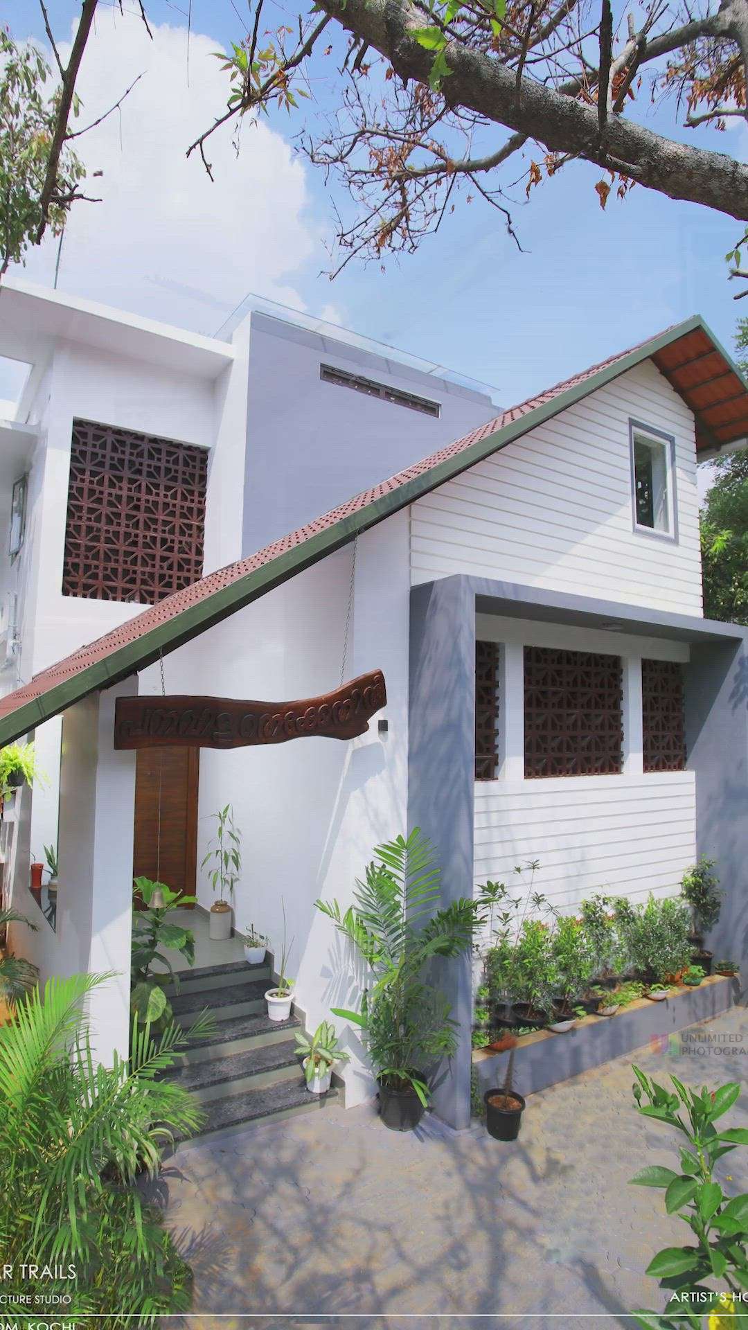 38 lakhs | 1720 Sqft | 3BHK

THE ARTIST'S HOUSE

നഗരമധ്യത്തിലെ നാലര സെൻ്റിൽ പച്ചപ്പ് നിറഞ്ഞ വീട് .
Green concept house in 4.5 cents designed at the heart of Ernakulam

𝗣𝗥𝗢𝗝𝗘𝗖𝗧 𝗗𝗘𝗧𝗔𝗜𝗟𝗦:
Client: T S Asha Devi @chandumeghanadan
Budget : 38 lakhs
Area : 1720sqft
Rooms : 3 bhk
Plot: 4.5 cents

𝗗𝗘𝗦𝗜𝗚𝗡𝗘𝗥 𝗗𝗘𝗧𝗔𝗜𝗟𝗦:
@linear_trails_architecture

Design Team
@rhea_chungath
@_diyageorge_
@ar_janphilip

Contact us lineartrailsarchitecture@gmail.com

𝗣𝗛𝗢𝗧𝗢 𝗖𝗥𝗘𝗗𝗜𝗧𝗦: : Unlimited Tales @unlimitedtales

Kolo - India’s Largest Home Construction Community 🏠

#fyp #reelitfeelit #koloapp #instagood #interiordesign #interior #interiordesigner #homedecoration #homedesign #home #homedesignideas #keralahomes #homedecor #homes #homestyling #traditional #kerala #homesweethome #architecturedesign #architecture #keralaarchitecture #architecture #modernarchitecture
