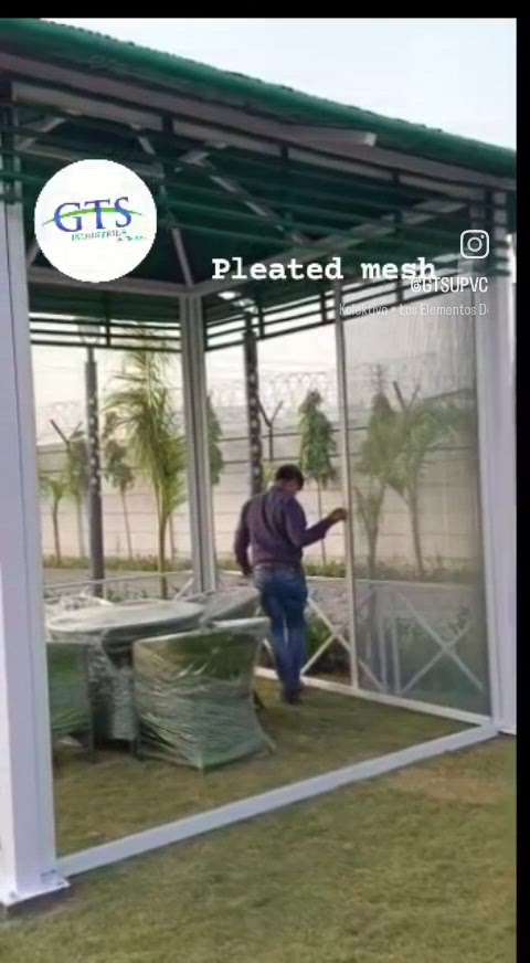 pleated mosquito net