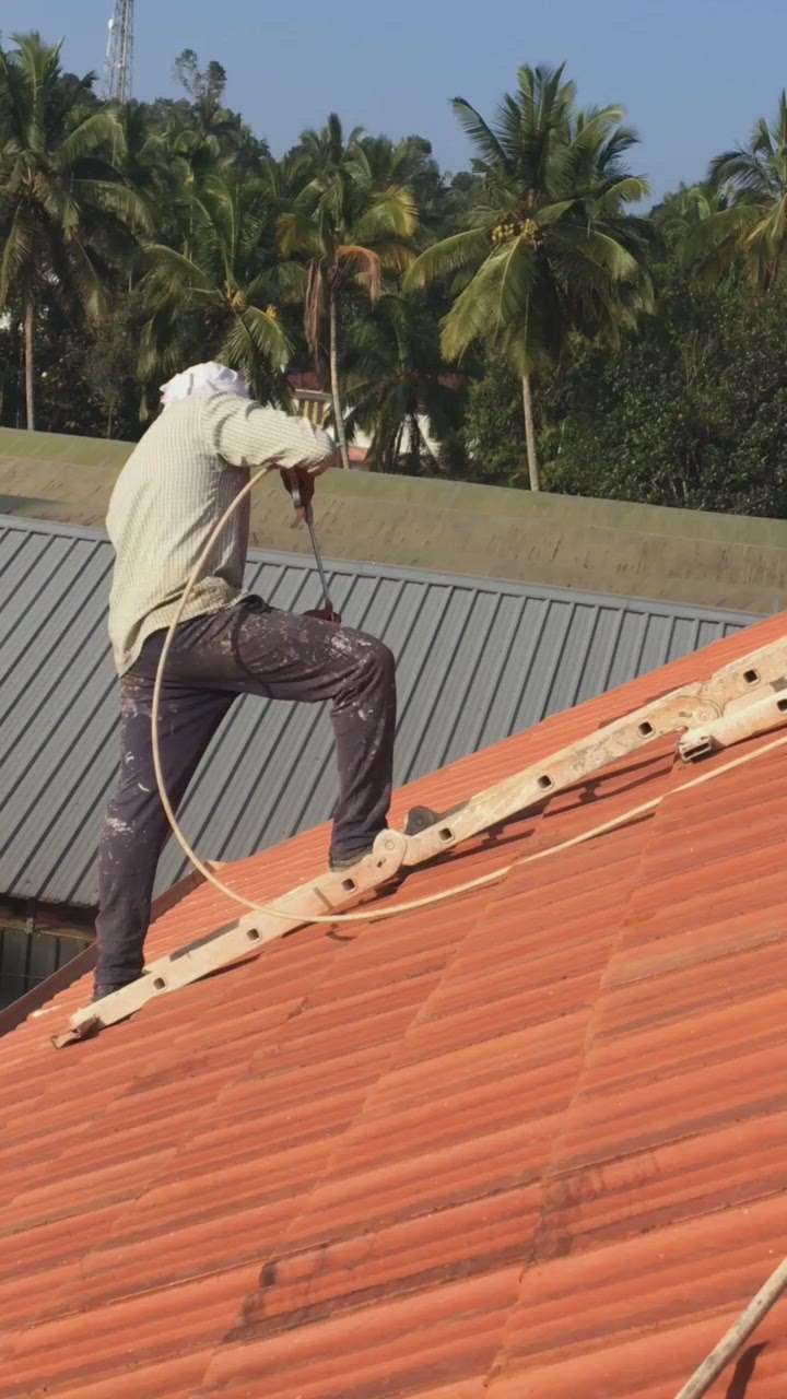 Roofing tiles painting works with airless spray