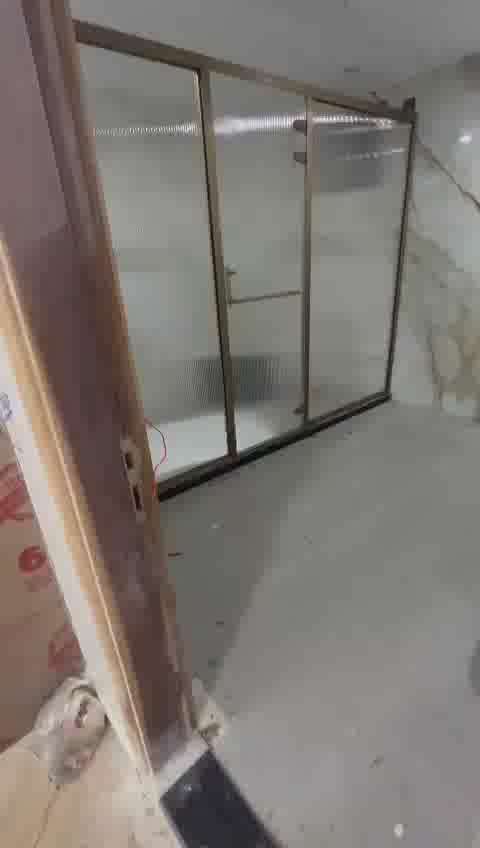 #Shower_Cubicle_Partition 
slim profile work shower cubicle with extra clear fluted toughened glass