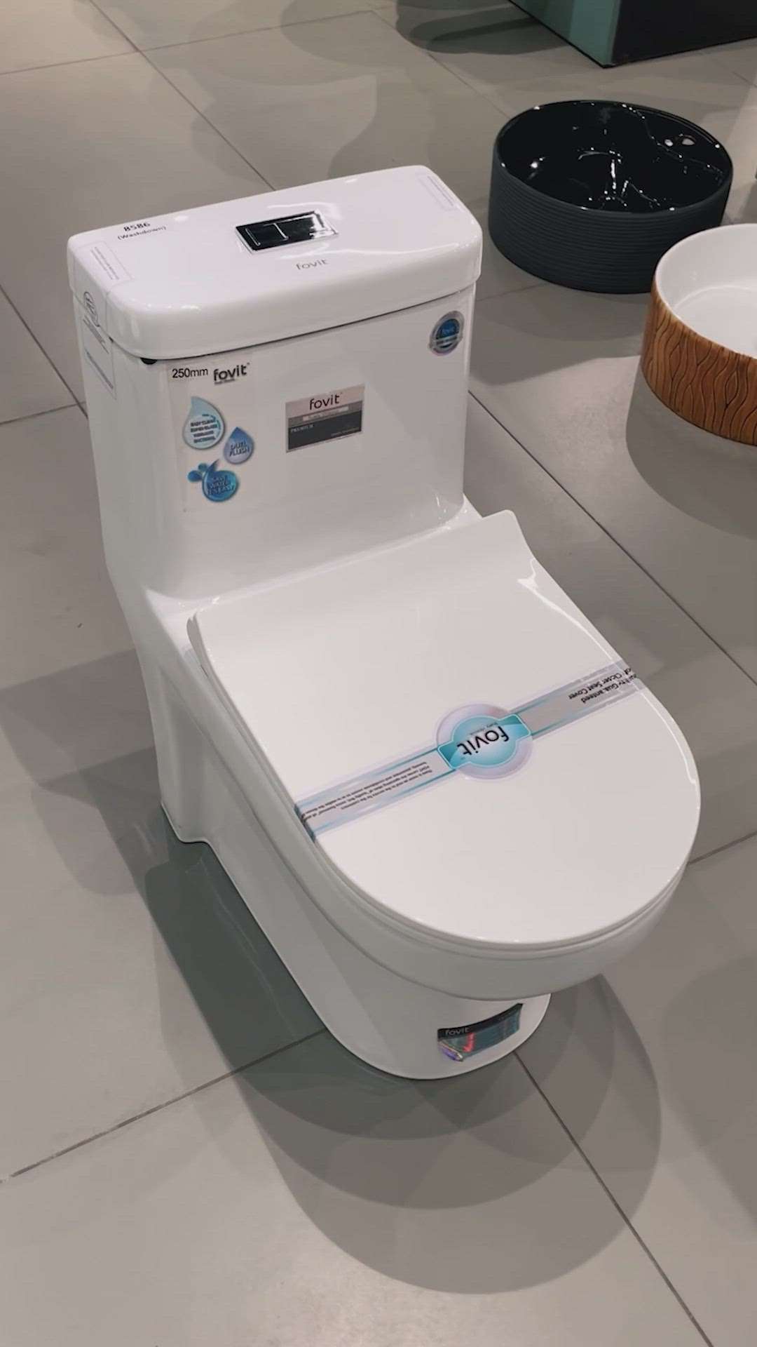 This One piece toilet is a great addition to any modern or contemporary bathroom design. 

Buy Online at abchauz.com
For more details comment or message us.

#abchauzindia #ABCGroup #homeconstruction #toilets #sanitarywares #bathroomfittings #bathroomrenovation #bathroomdesign