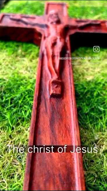 #jesus wooden carving 
8891990024