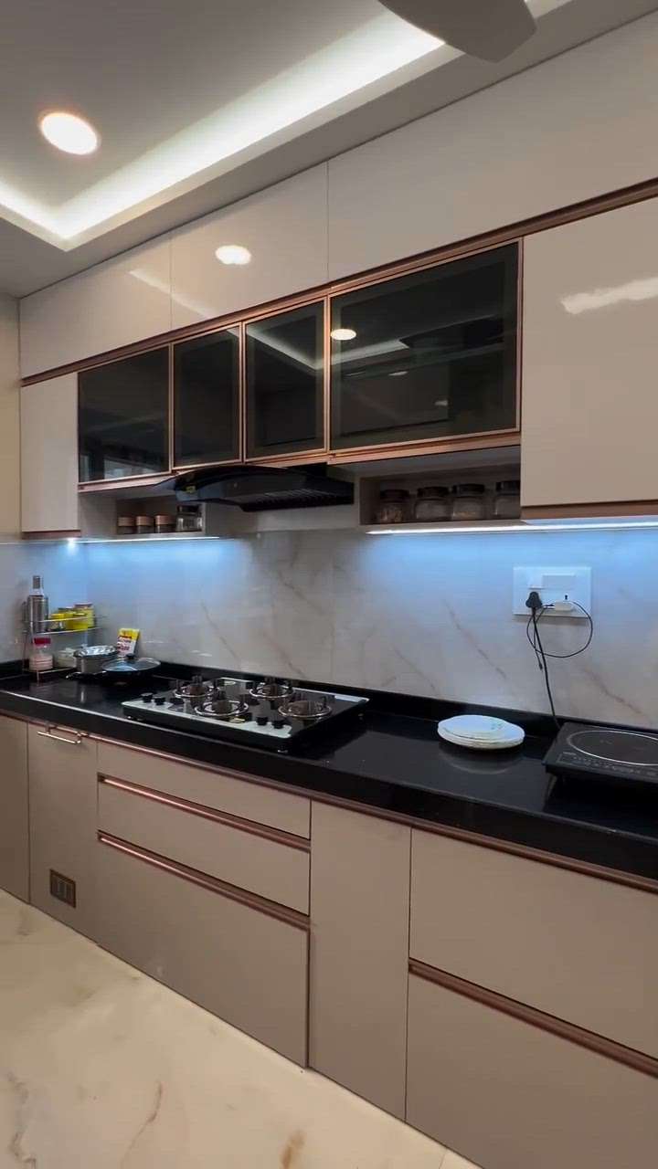 modular kitchen...
 #KitchenIdeas  #HomeDecor  #homeinterior  #KitchenRenovation  #homedecoration