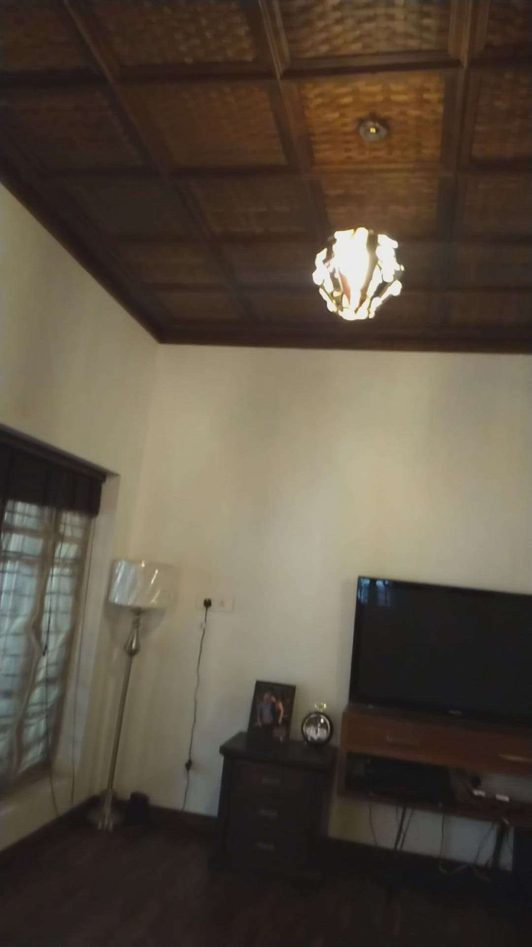 ceiling and flooring with cofee grains Nilamboor Teak