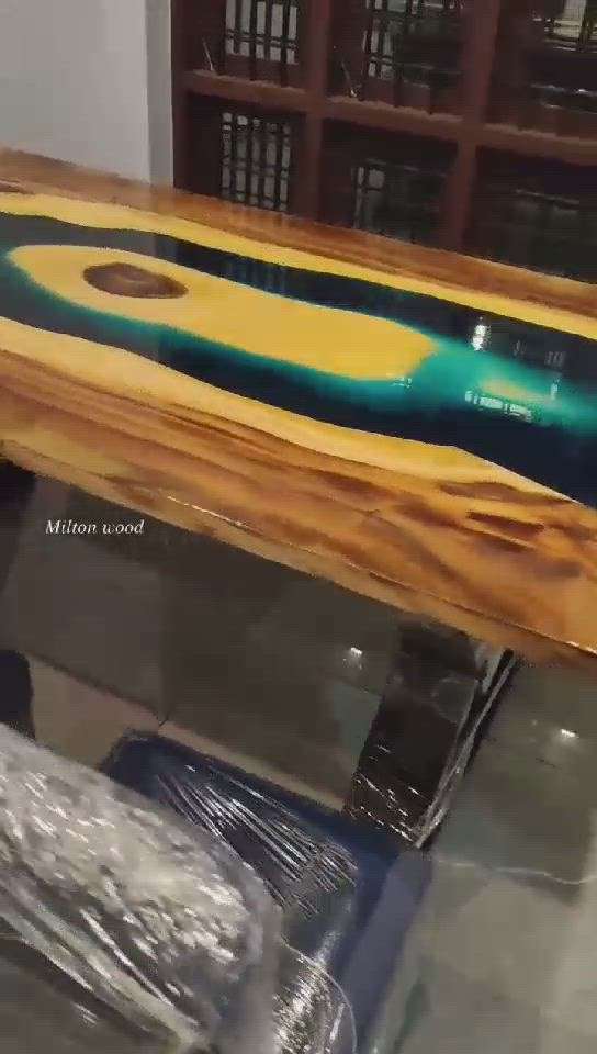 Epoxy resin with beautiful East indian walnut wood.
Table size: 6 x 3

 #dinningtable  #epoxytables  #resintable   #resinart  #rivertable
