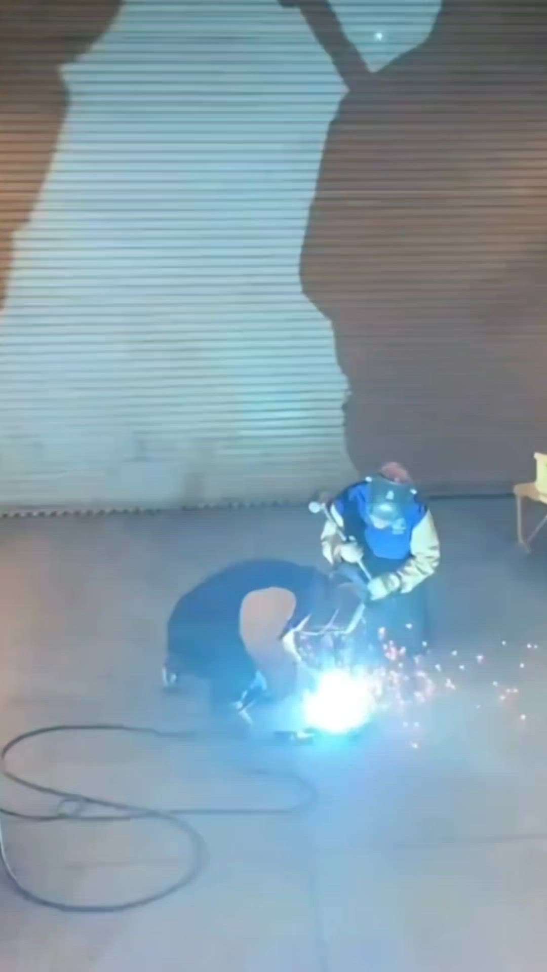 welder boy's..👉☎️any work 🙏
Bismillah fabrication welding work
.
.
 #kolotrending  #welderslife  #welderhack  #Weldingwork  #koliarchworld  #kolopost  #koloindial  #koloapp  #kolorsworld