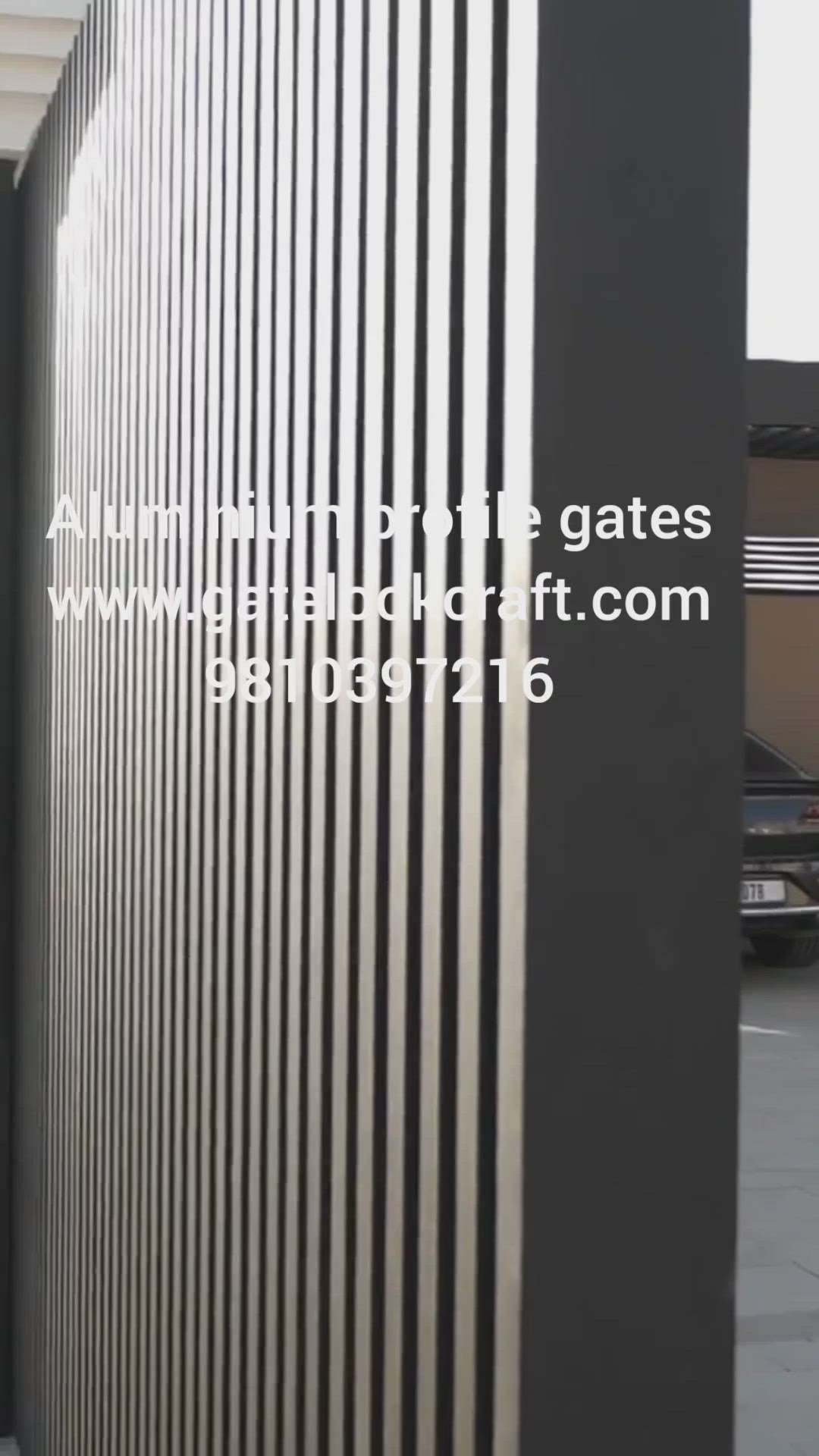Aluminium profile gates by Hibza sterling interiors pvt #gatelookcraft #aluminiumprofilegates #aluminiumclading #aluminiumpanelgates #aluminiumprofile #maingates #slidinggates #fancygate