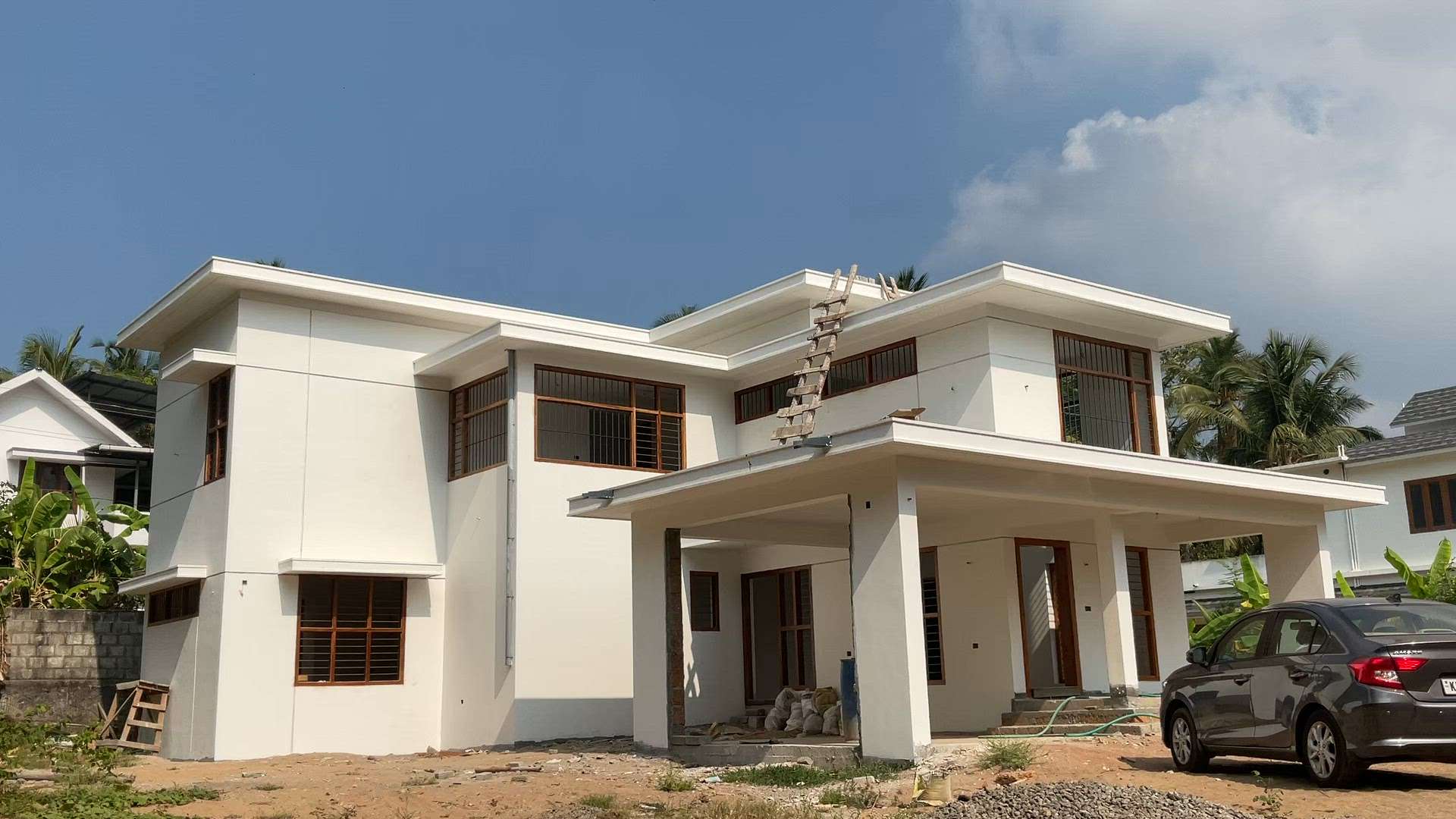 Nearing completion.


 #ContemporaryHouse  #thrissur  #residencearchitecture