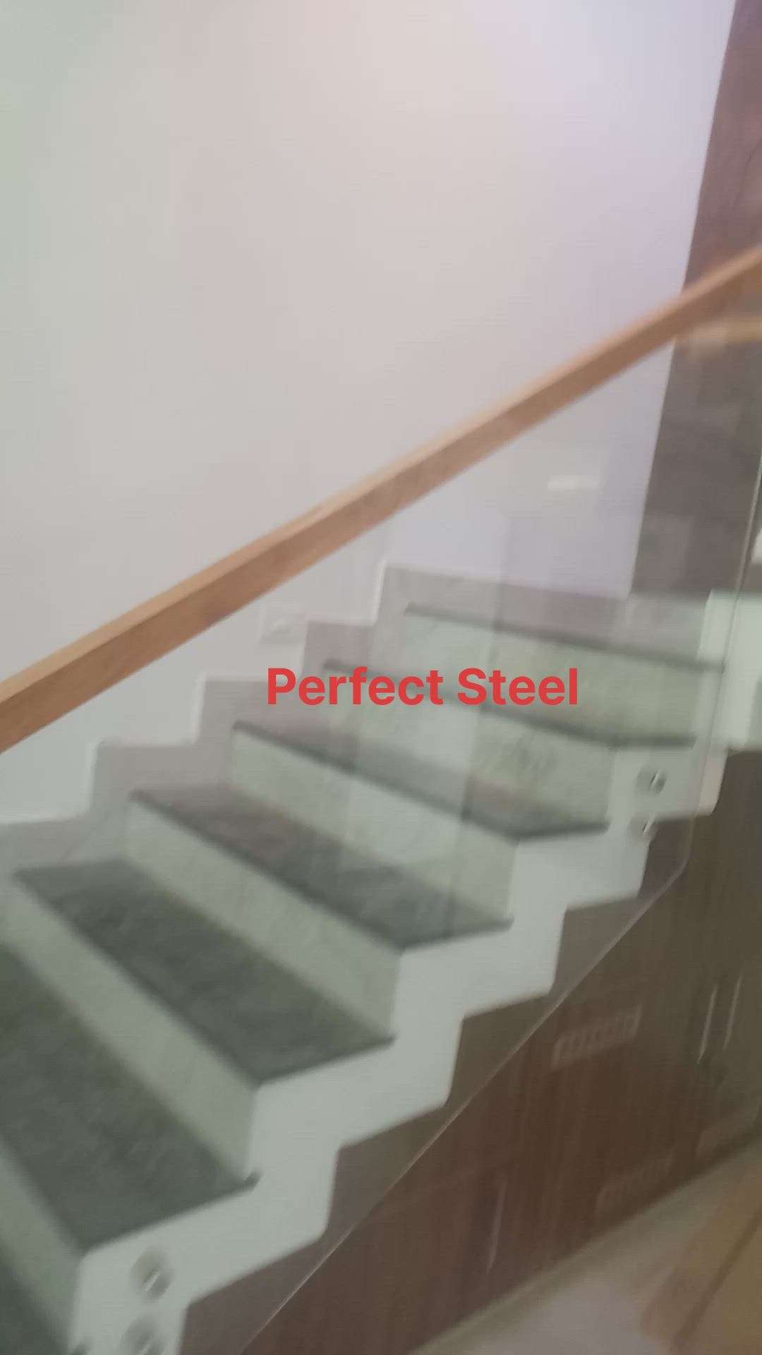per metter 8500/9000
 #thoghenedglass
#Thoghened glass handrail
 #wood Handrails
