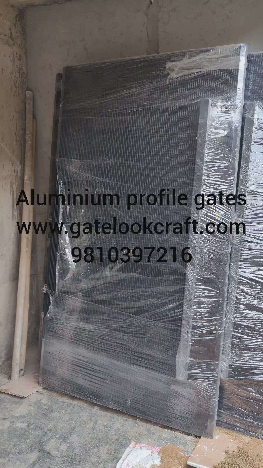 Aluminium profile gates by Hibza sterling interiors pvt ltd manufacture in Delhi #gatelookcraft #aluminiumprofilegates #aluminiumgates #panelgates #maingates #fancygates #designergates #housegates #gates