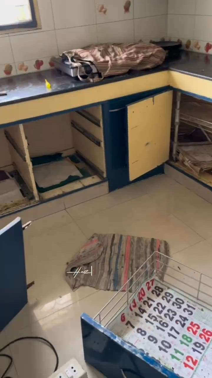 Aluminum Modular Kitchen Cabinet Renovation Work video 


#huzainfab 
8891771337