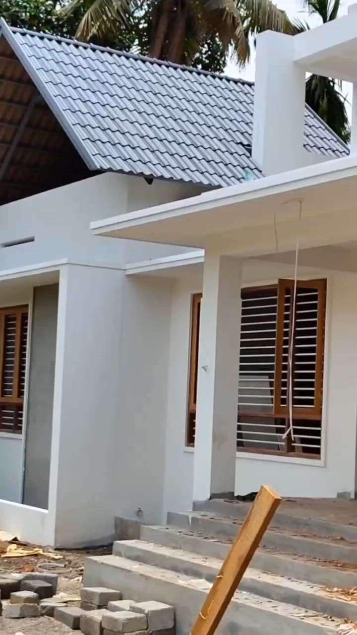 #KeralaStyleHouse #RoofingIdeas #exterior_ #Ernakulam