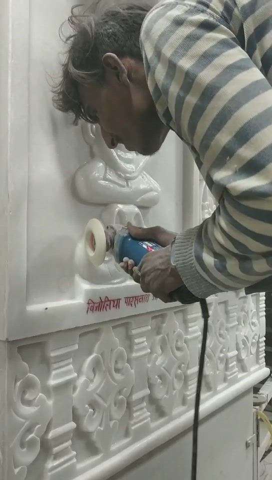 sangemarmar Makrana marble designing & polishing work.

 #marble #sangemarmarmarble #koloapp  #marblemarket  #viralvideo  #share  #carvingwork  #