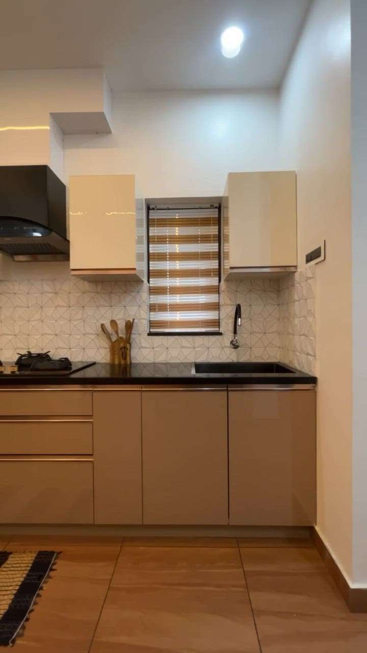 Acrylic finish kitchen  #Acrylic  #acrylickitchen  #moderndesign  #modularkitchenaccessories  #InteriorDesigner  #coolcolors  #lerasignature  #new_work_finished  #finished_work  #2023  #happycustomer