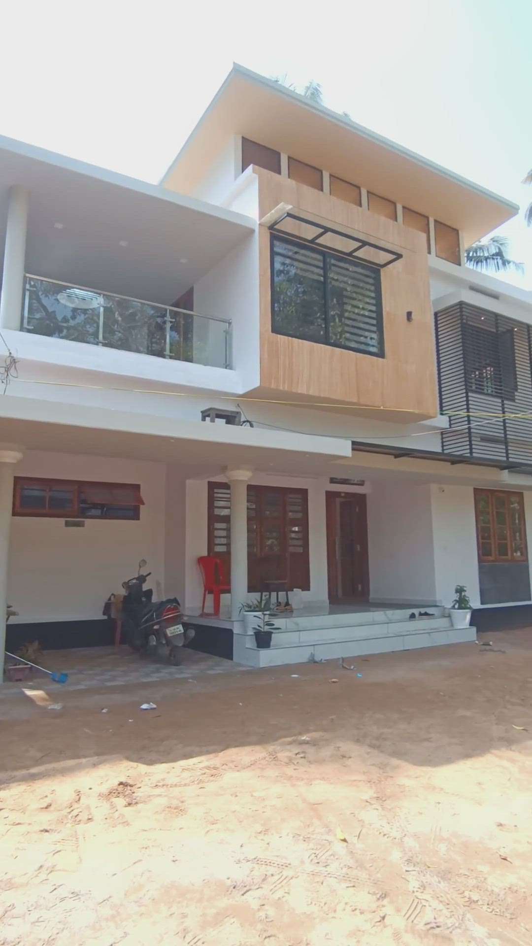 Completed renovation project at Kandassankadavu, thrissur 
 #HouseRenovation  #budgethome  #ContemporaryHouse  #3BHKHouse  #1800sqftHouse