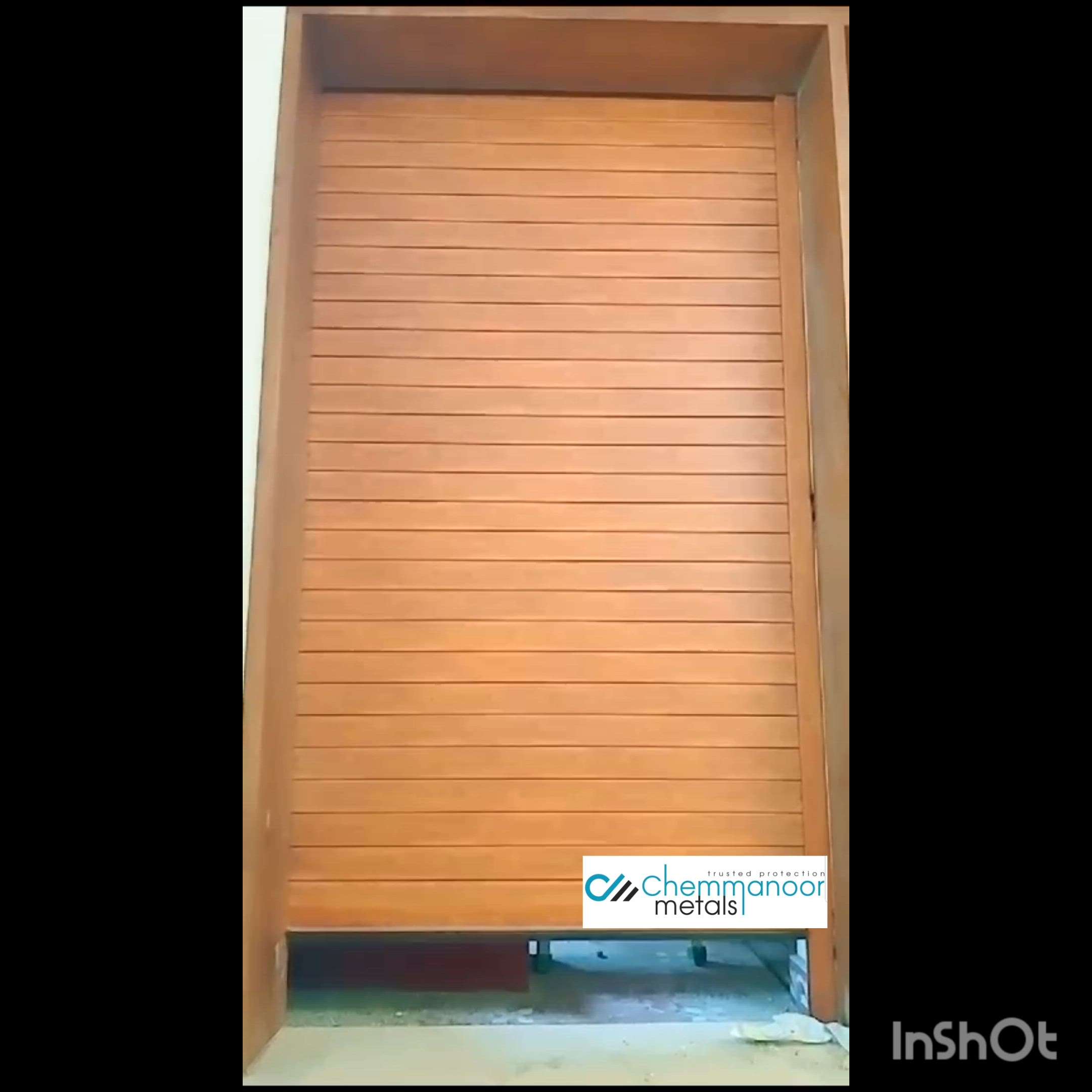 automatic wooden shutter