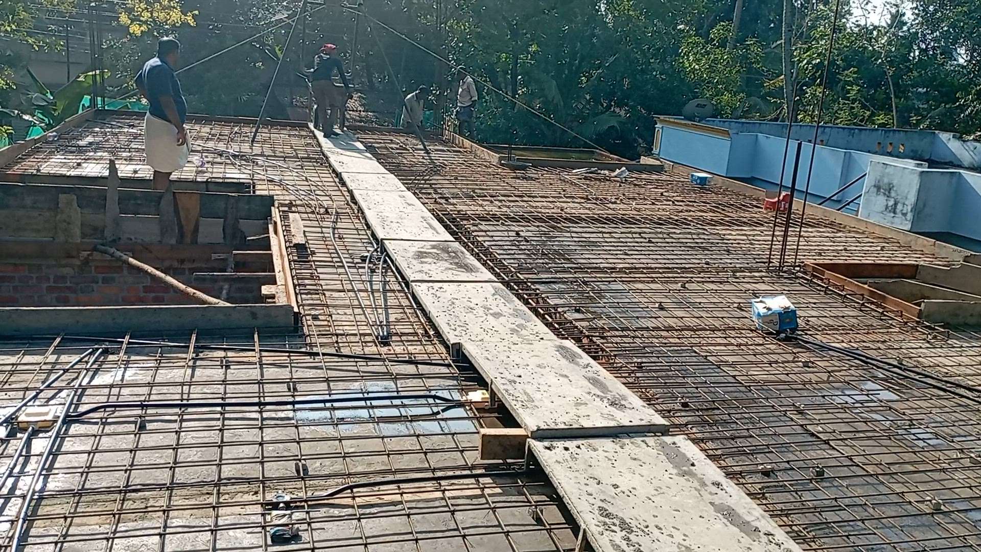 concrete in our site
#BestBuildersInKerala
#Contractor
#builderskollam
#HouseConstruction