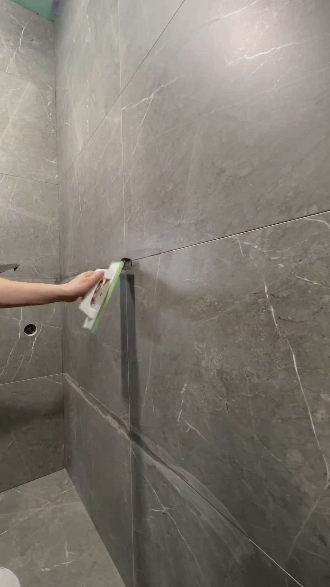 tiles grouting with tiles float
#tilesgrout  #BathroomTIles